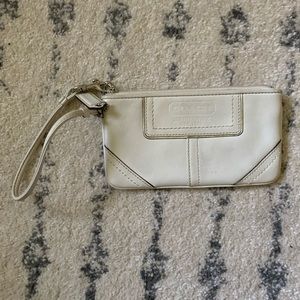 *sold* White Coach Leather Wristlet used
